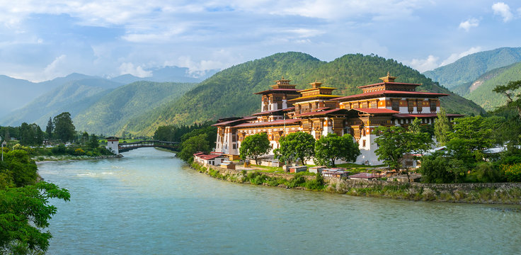 BHUTAN MAGIC TOUR 6 Nights  & 7 Days